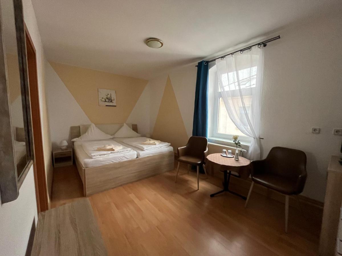 Pension Am Renner Dresden Buitenkant foto