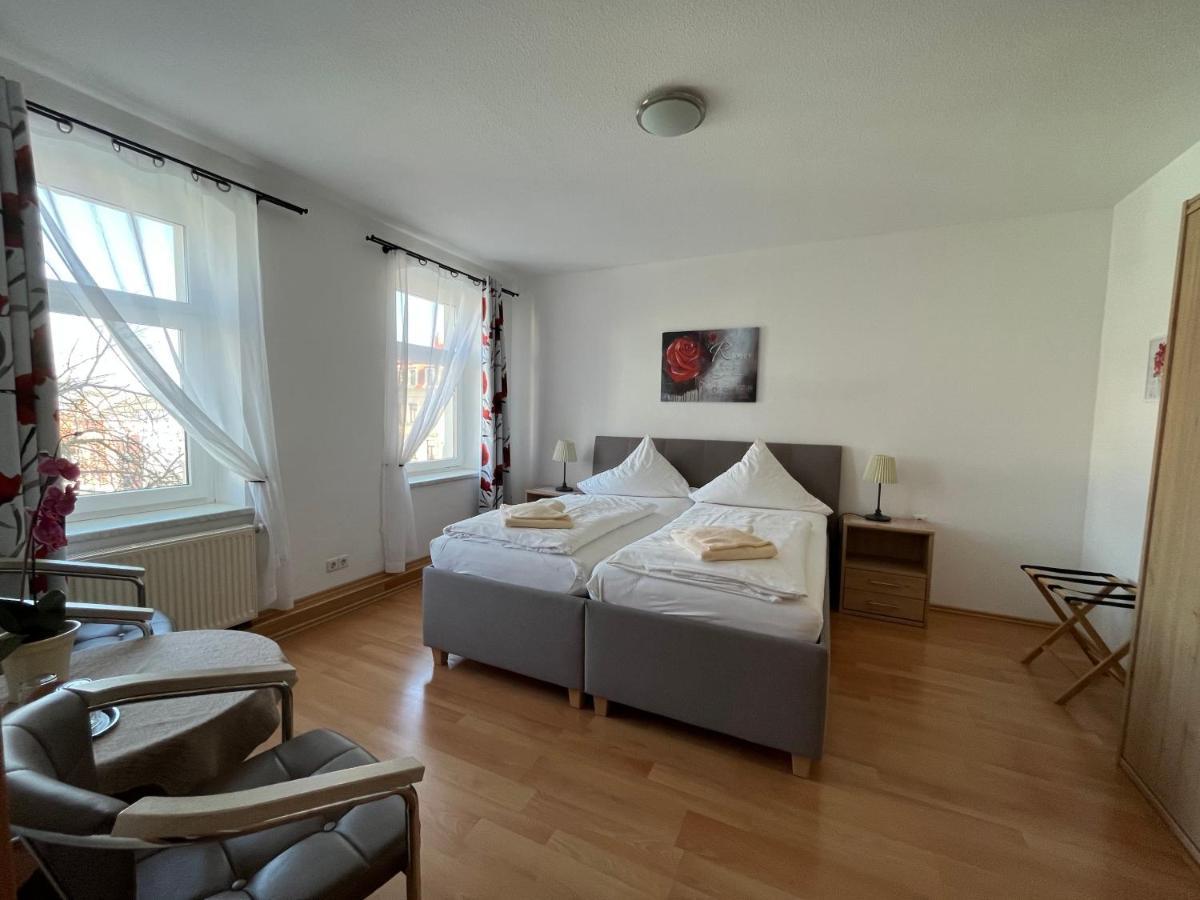 Pension Am Renner Dresden Buitenkant foto