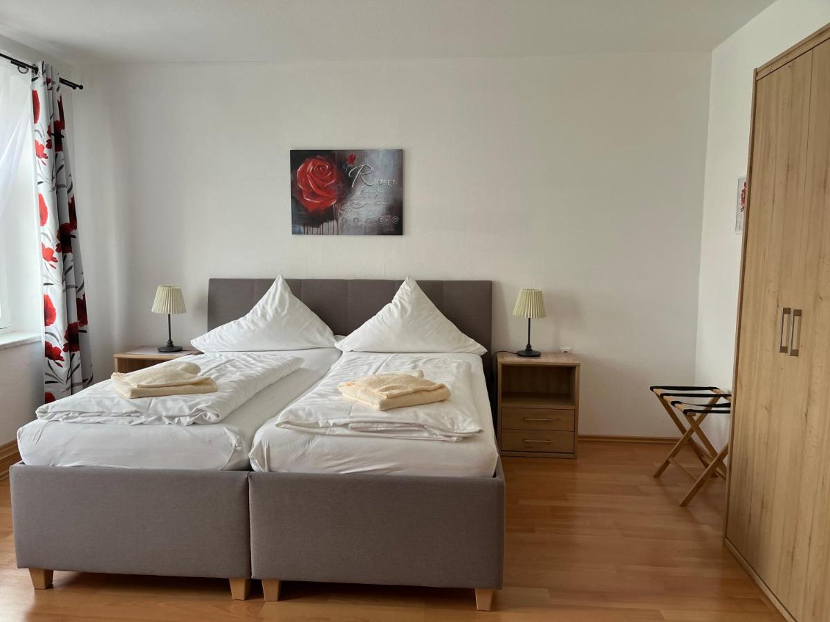 Pension Am Renner Dresden Buitenkant foto