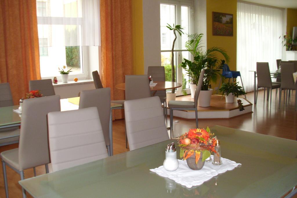 Pension Am Renner Dresden Buitenkant foto
