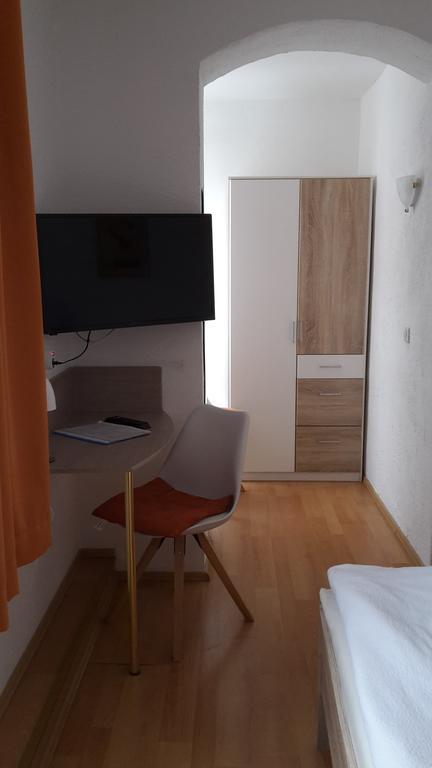 Pension Am Renner Dresden Buitenkant foto