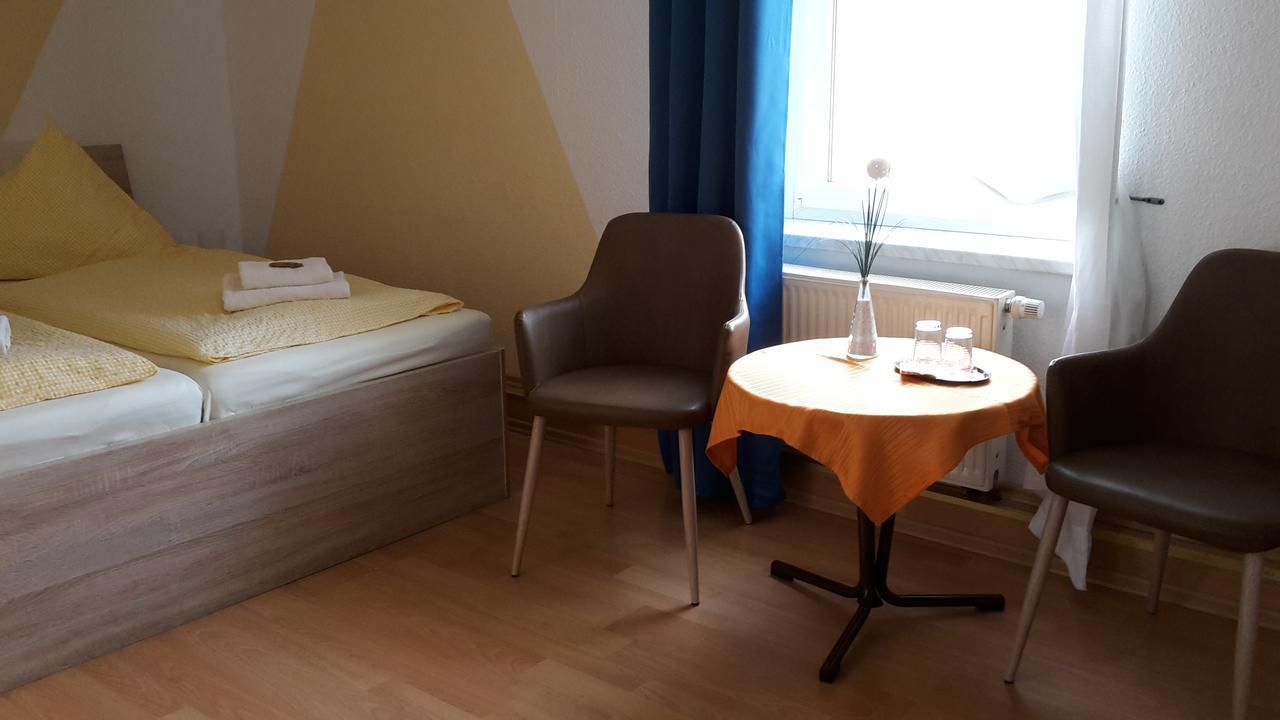 Pension Am Renner Dresden Buitenkant foto